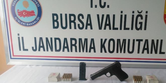 PKK propagandası yapan şahsın evinden FETÖ dergileri çıktı