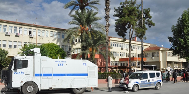Mersin'de 1 öğrencinin hayatını kaybettiği kavgada 9 tutklama kararı