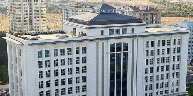 AK Parti MYK toplantısı sona erdi