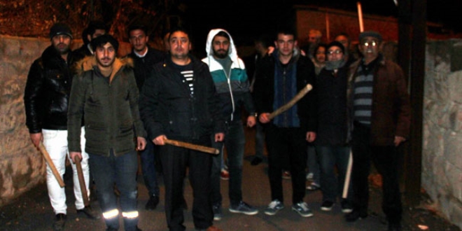 Halk, hırsızları yaklamak için -5 derecede bekledi!