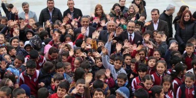 Belediye, İlkokul'un ihtiyaçlarını karşılıyor