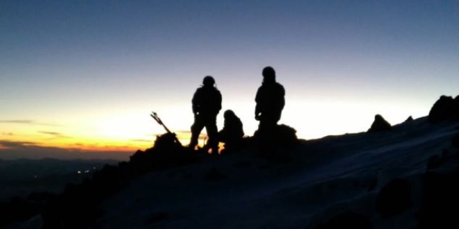PKK, Hakkari'de inşaat işçilerine saldırdı