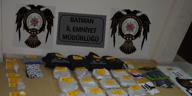 Batman'da 49 kilogram C4 ele geirildi