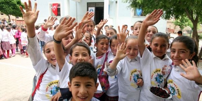 'Çocuğun tek sermayesi yüreği ve hayalleridir'