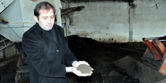 Yurdun dört bir yanına tavuk gübresi gönderiyor