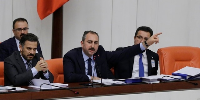 Bakan Gül: Kim yanlış yapmışsa mahkemede yargılanır
