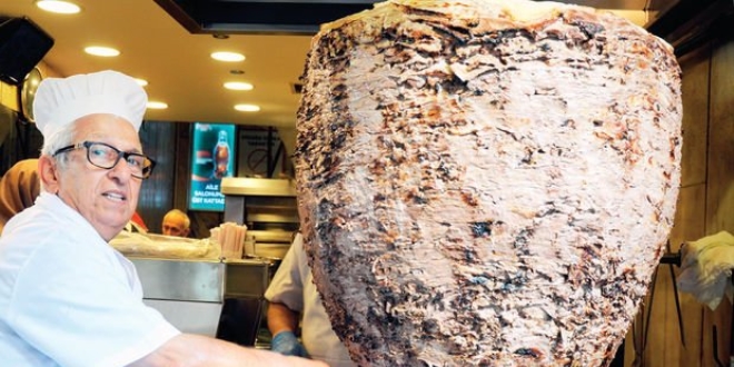 Dönerdeki 'fosfat' tartışması büyüyor