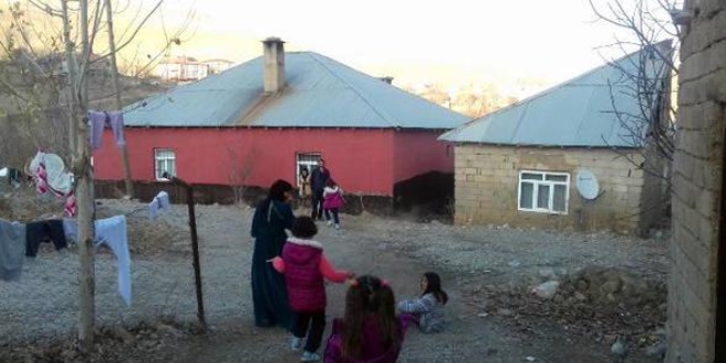 Sınırda 4.7 büyüklüğünde deprem