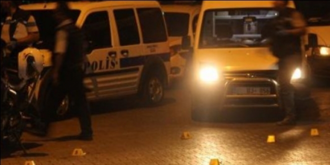CHP'li belediye başkanı, bacağından vuruldu