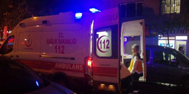 14 katlı binada yangın: 19 kişi dumandan etkilendi