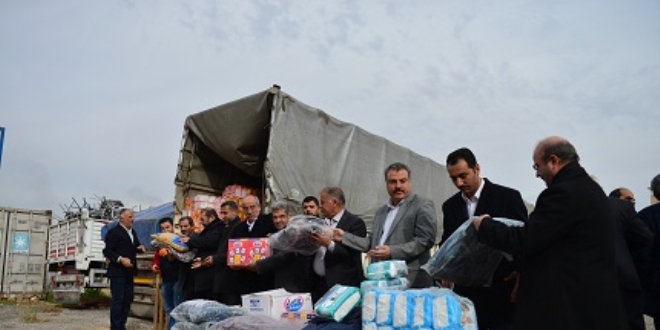 Şanlıurfa'da sınır ötesine 3 tır yardım