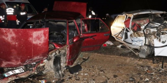 Diyarbakır'da feci kaza: 2 ölü, 2 yaralı