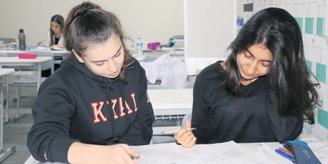 Üniversite soruları 8'lere kolay geldi