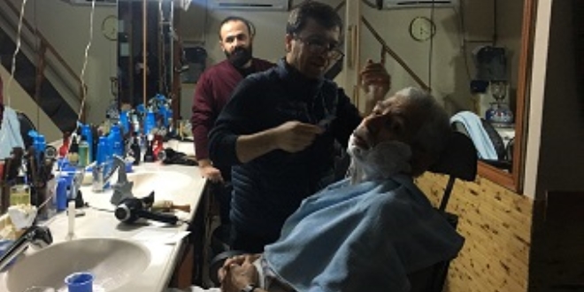 Beyoğlu'nda 36 saattir süren elektrik kesintisi esnafı mağdur etti