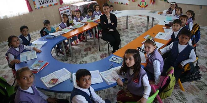 Köy okulunda 'özel okul' ortamı oluşturdu