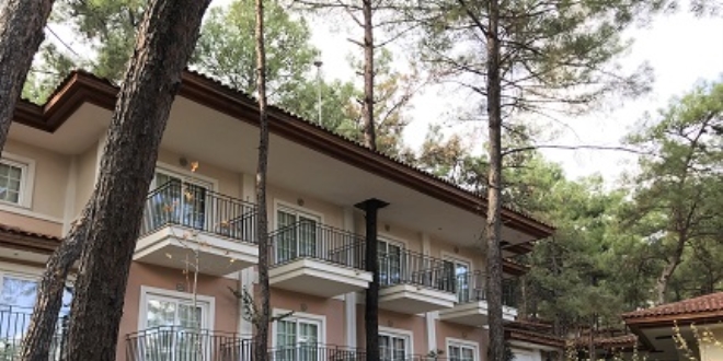 Marmaris'te 'günlük kiralık' evlere incelemede bulunuldu