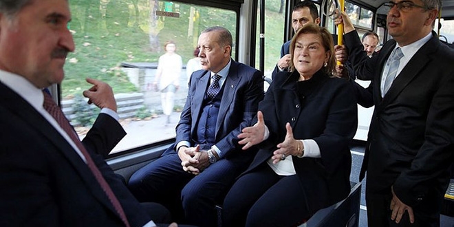 Erdoğan, elektrikli otobüsle Mabeyn Köşkü'ne gitti