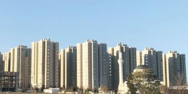 Silivri'de verimli tarlaya 14 katlı 2 site inşa edildi