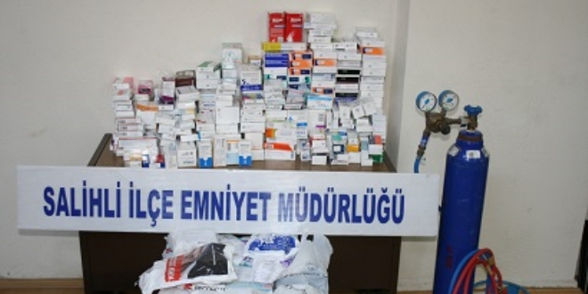 Eczaneden ilaç çalan hırsızlar tutuklandı