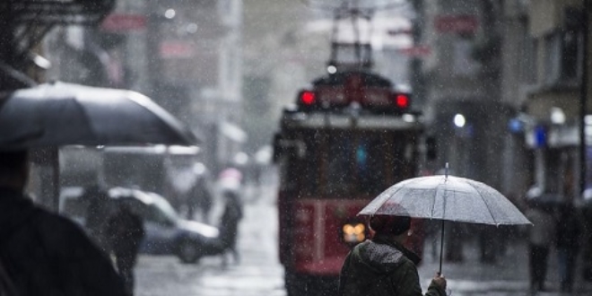 Meteoroloji'den İstanbul'a sağanak uyarısı