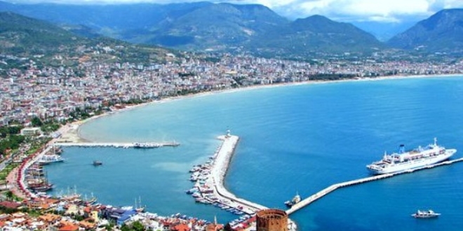 'Antalya turist saysnda tm zamanlarn rekorunu kracak'