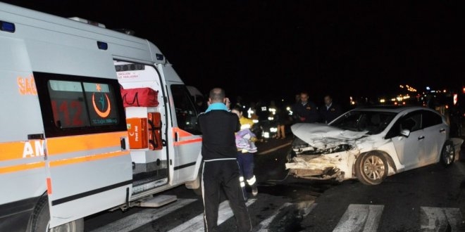 Aksaray'da polis arac ile otomobil arpt: 8 yaral