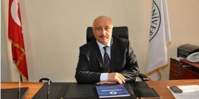 Skandalı ortaya çıkardığı için Dekanı açığa aldı