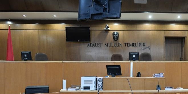 Aralarında rütbeli askerlerin de bulunduğu 10 kişi tutuklandı