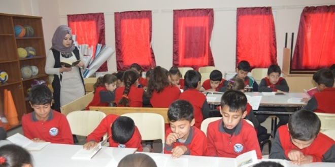 Öğrenciler istedi, İstanbul Emniyet Müdürlüğü kolilerce gönderdi