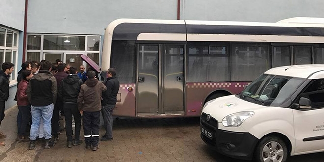 Liselilere uzmanlarından CNG eğitimi
