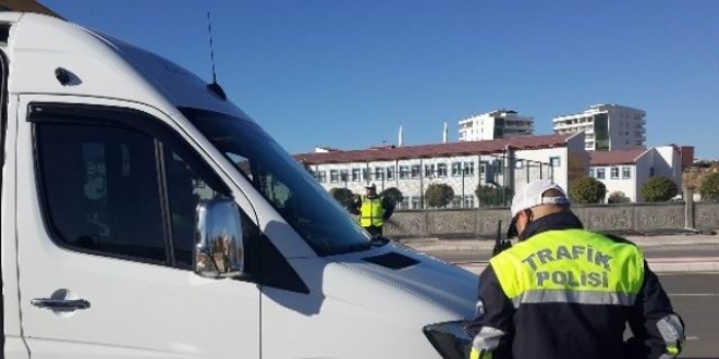 Egzoz gazı emisyon pulu ve ruhsatları 1 Ocak'ta kaldırılıyor