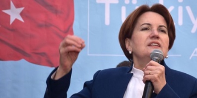 Akşener: CHP ile ittifak yapmam