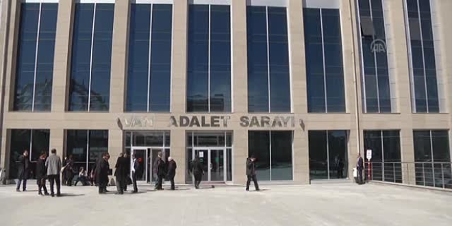 Belediye çalışanlarından örgüt adına para toplamışlar