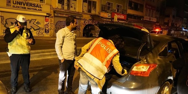 İstanbu'un 39 ilçesinde 1200 polisle asayiş uygulaması