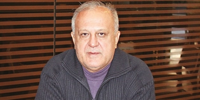 Batı Türkiye'nin ne ölmesini ister ne de uyanmasını
