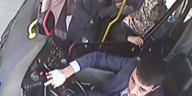Şoför otobüste fenalaşan kadını hastaneye yetiştirdi