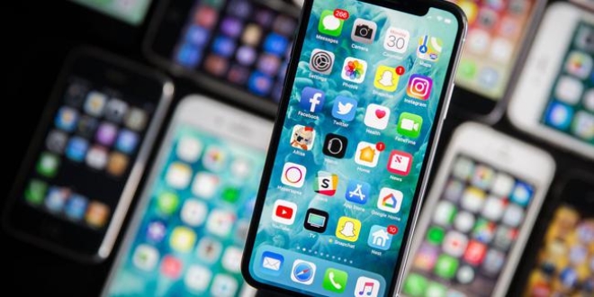 Apple güncelleme krizini nasıl yönetiyor