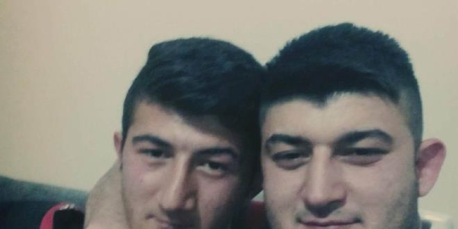 Şehit kardeşi anne ve babasını bıçaklayarak ağır yaraladı