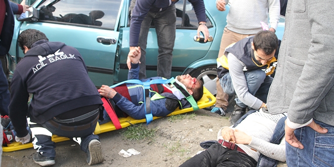 Tekirdağ'da trafik kazası: 6 yaralı