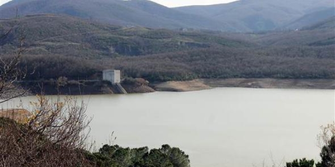 Yalova'da Gökçe Barajı'nda su seviyesi yüzde 50'ye düştü