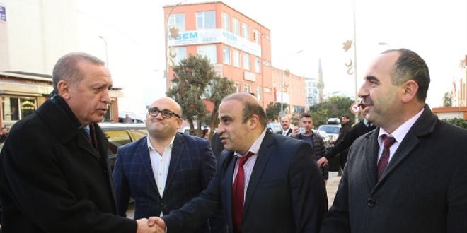 Cumhurbakan Erdoan, Sultanbeyli Belediyesini ziyaret etti