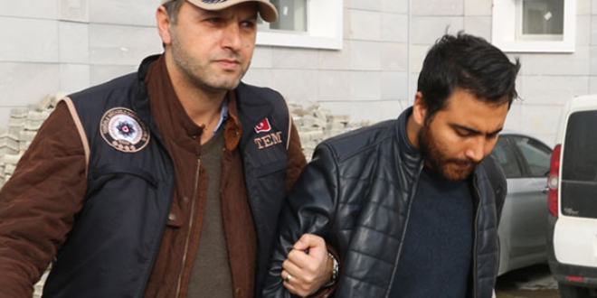 FETÖ şüphelisi yangın merdiveninde yakalandı