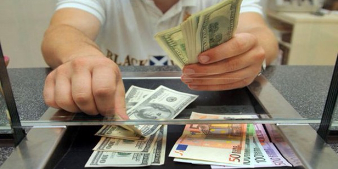 Dolar/TL'de 'sermaye ak' kritik rol alacak