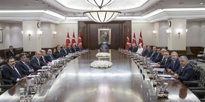 Kabinede erken revizyon beklentisi