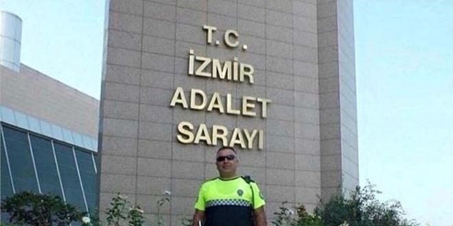 Fethi Sekin'in heykeli adliyenin önüne yerleştirildi