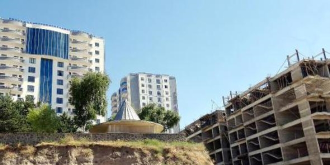 Altyapı çalışmasında bulunan tarihi yapı 'türbe' çıktı