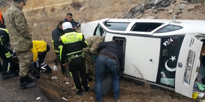 Sivas'ta trafik kazası: 5 yaralı