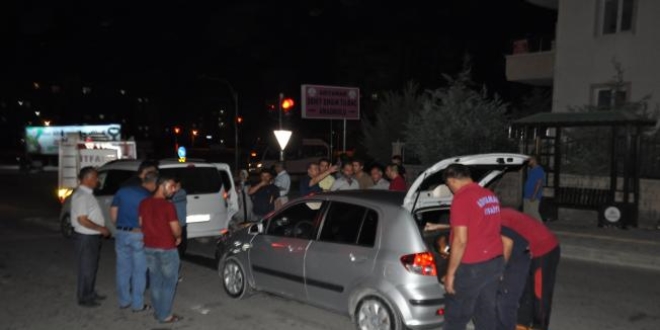 Otomobilin çarptığı kadın hayatını kaybetti