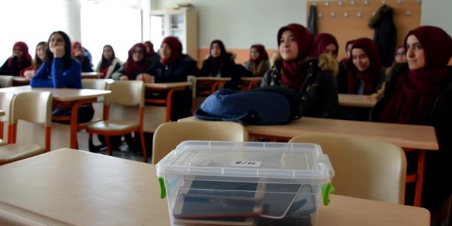 'Telefonum Güvende, Aklım Derste' projesi