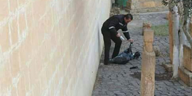 Cami avlusundaki poşetten kesik bacak çıktı